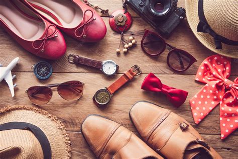 Clothing & Accessories .